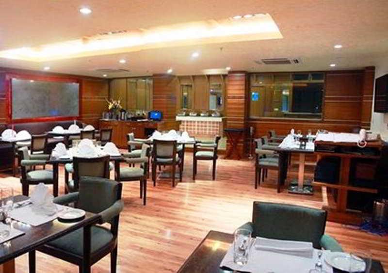 Comfort Inn Gsk Амритсар Экстерьер фото